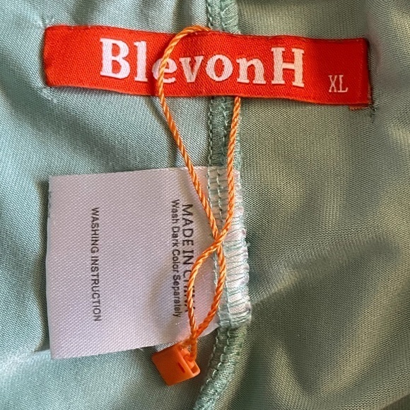 BlevonH Women’s Double Layer Running Shorts Sz. XL NWOT - Picture 6 of 8
